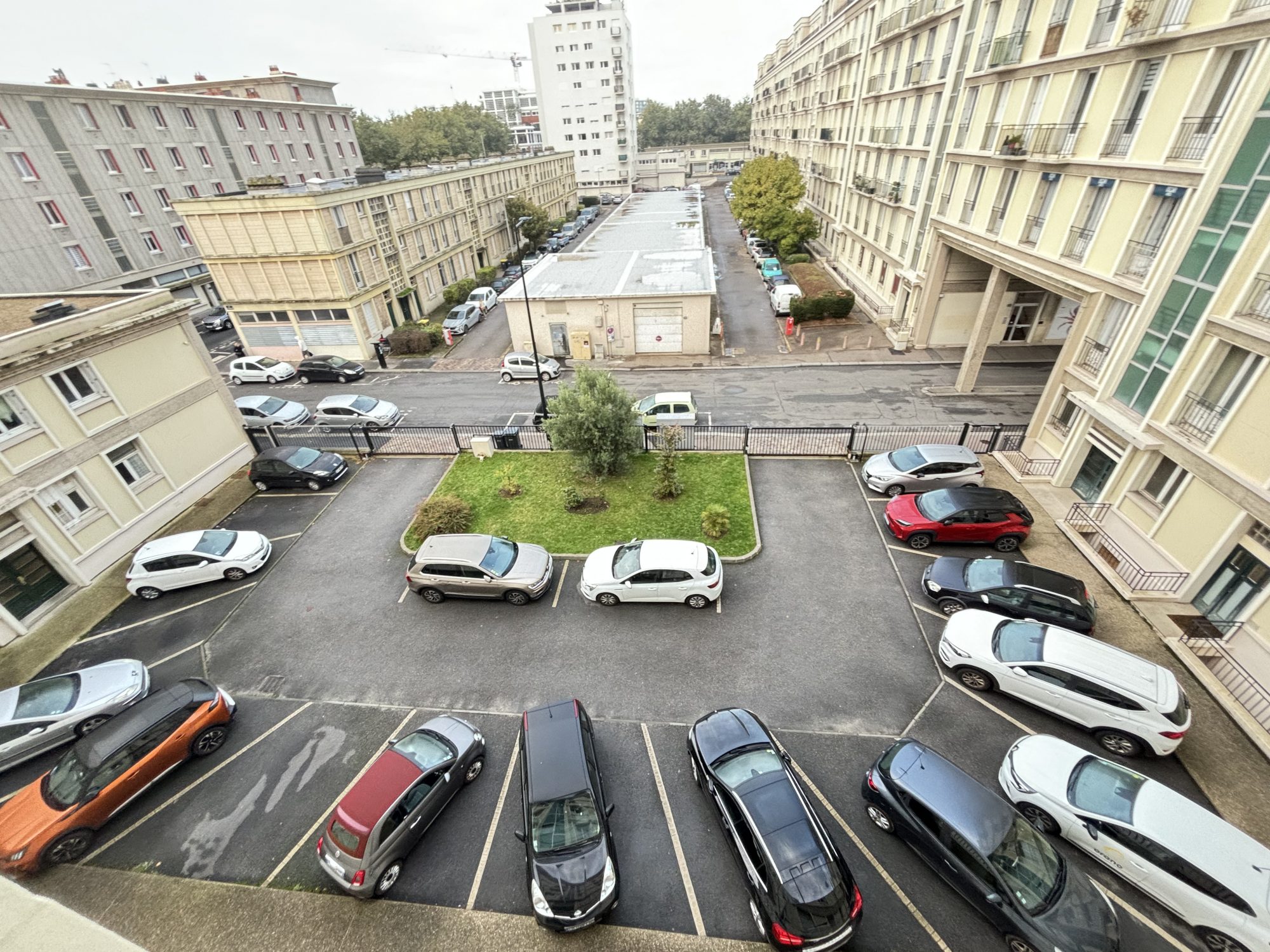 
                                                                            T3 – 97m2 – Rue de Paris